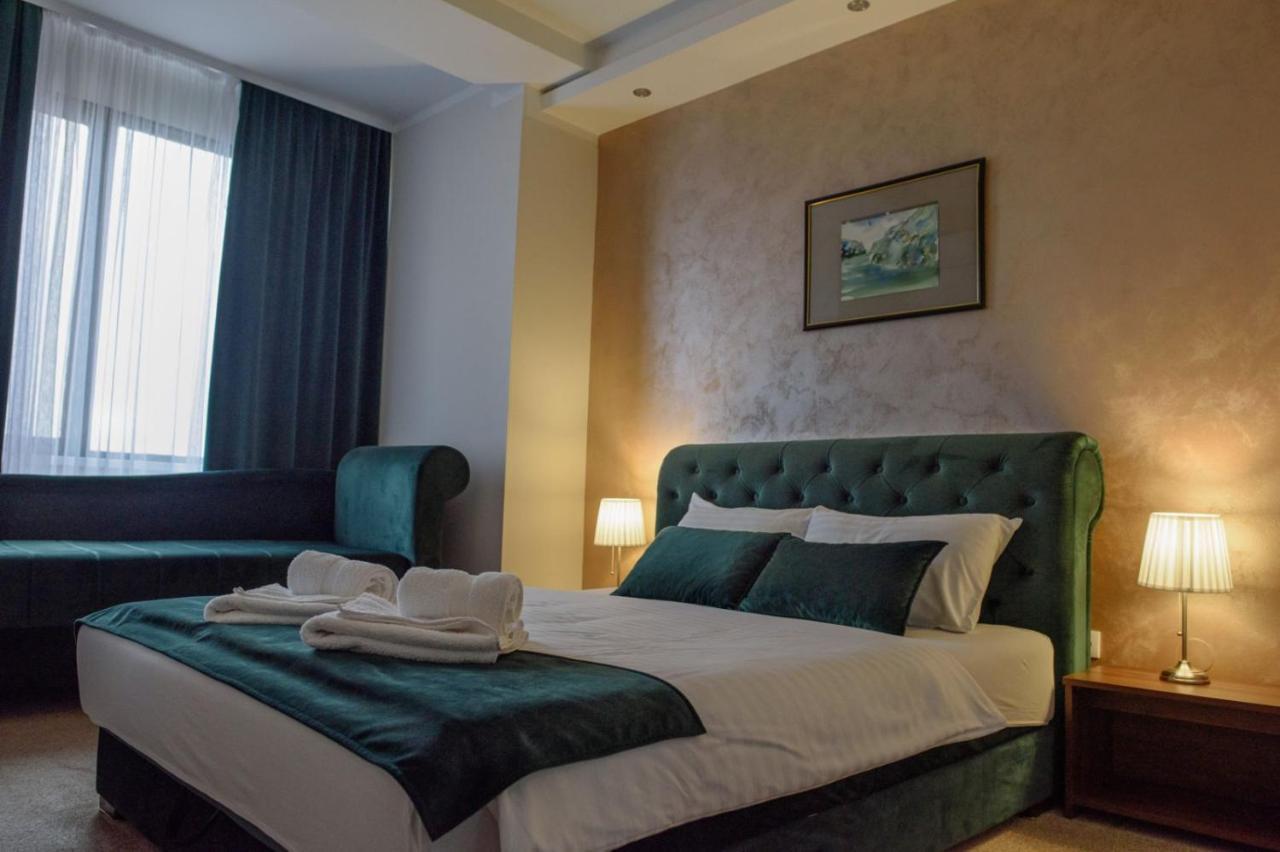 Inex Grande Lux Hotel Неготин Стая снимка